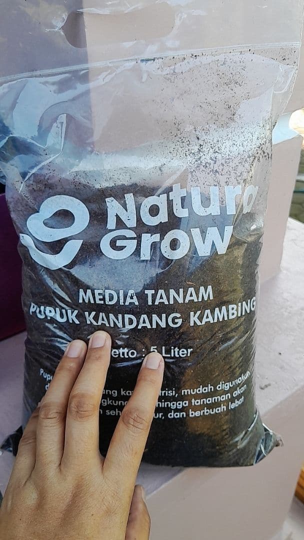 Naturagrow - Pupuk Kandang Media Tanam Kohe Kambing Murni 5 Liter